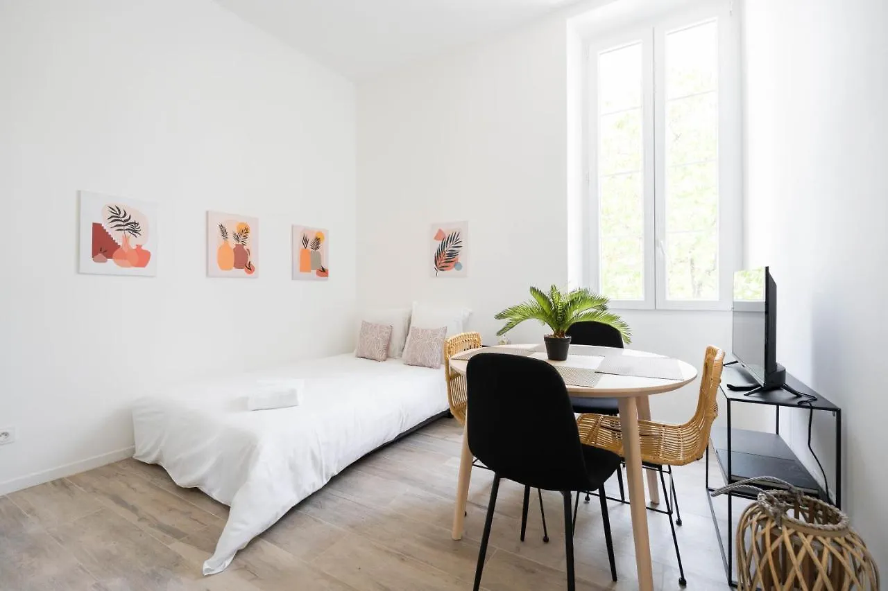 게스트하우스 Le Complexe Concorde - 3 Apartments 16 Pers Velodrome Terrasse Clim 마르세유