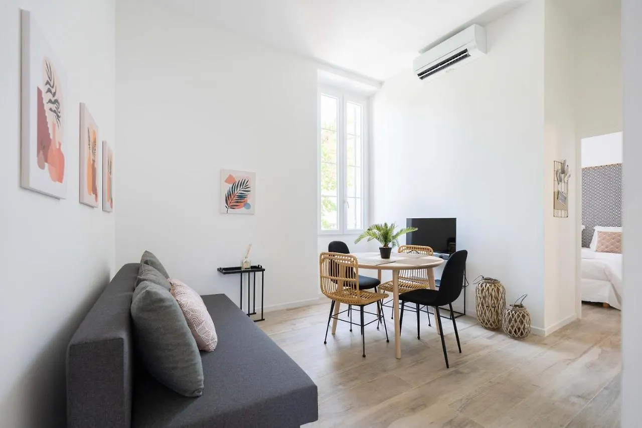 Le Complexe Concorde - 3 Apartments 16 Pers Velodrome Terrasse Clim 마르세유 0*,  프랑스