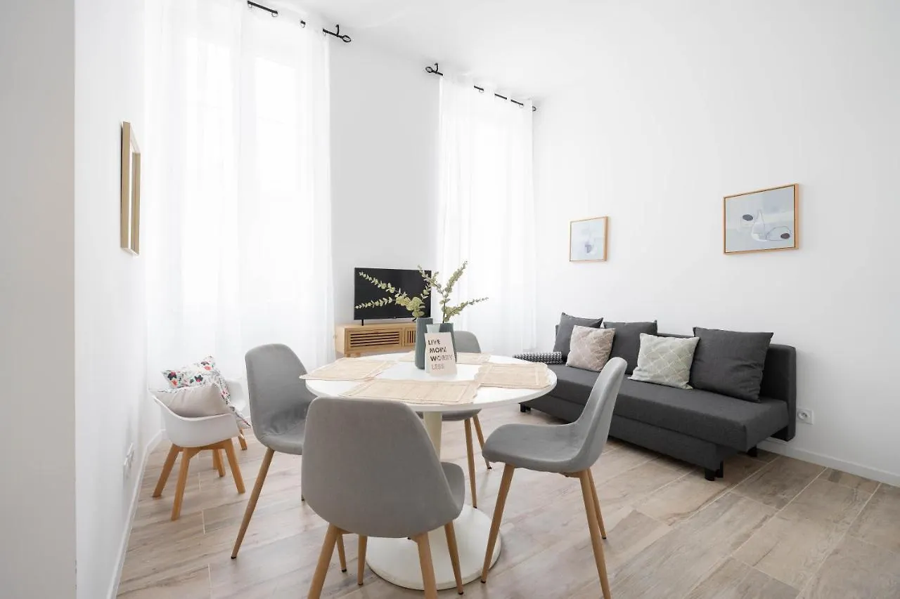 게스트하우스 Le Complexe Concorde - 3 Apartments 16 Pers Velodrome Terrasse Clim 마르세유 프랑스